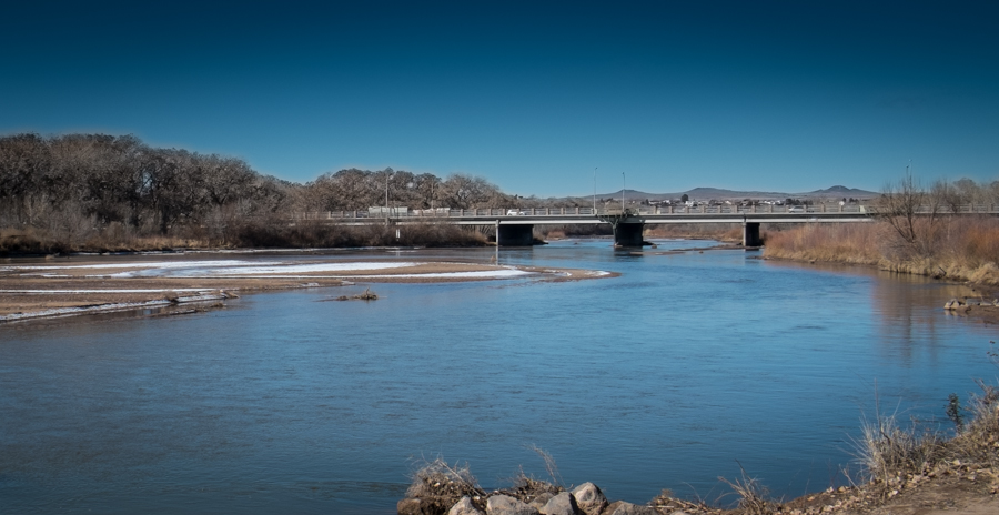 Rio Grande, Central Avenue Bridge, Albuquerque, January 2014