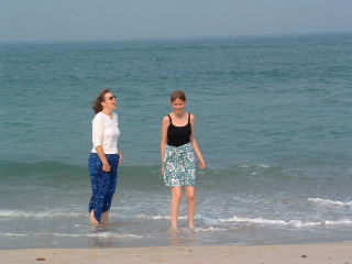 Lisa and Nora at the beach