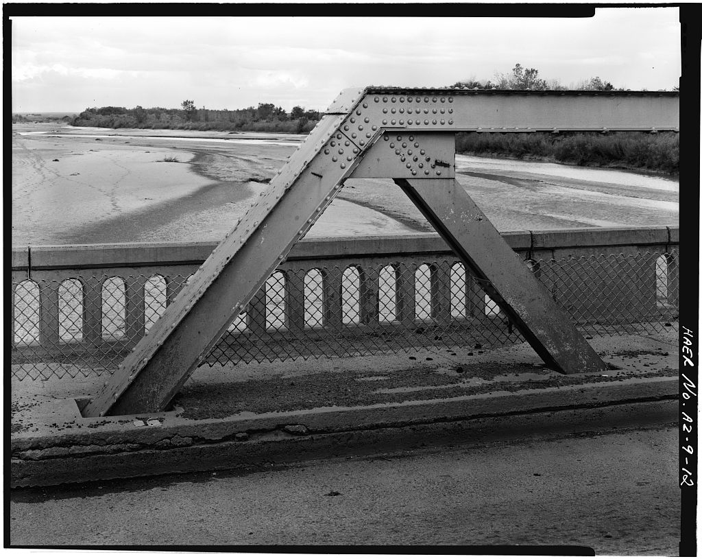 END POST / UPPER CHORD / DIAGONAL CONNECTION DETAIL. VIEW TO SOUTHEAST. - Holbrook Bridge, Spanning Little Colorado River at AZ 77, Holbrook, Navajo County, AZ, Courtesy Library of Congress