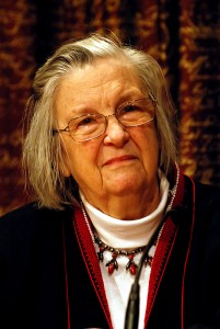 Elinor Ostrom, courtesy © Holger Motzkau 2010, Wikipedia/Wikimedia Commons (cc-by-sa-3.0) 