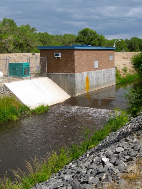 Ashy water in Rio Grande ditches, July 31, 2011